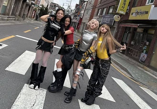 [서울=뉴시스] 블랙핑크. (사진 = 제니 인스타그램 캡처) 2025.08.08. photo@newsis.com *재판매 및 DB 금지