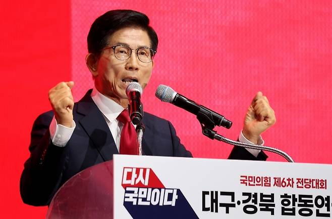김문수 국민의힘 당대표 후보가 8일 대구 북구 엑스코에서 열린 국민의힘 제6차 전당대회 대구·경북 합동연설회에서 정견발표를 하고 있다. 2025.08.08. 대구 뉴시스