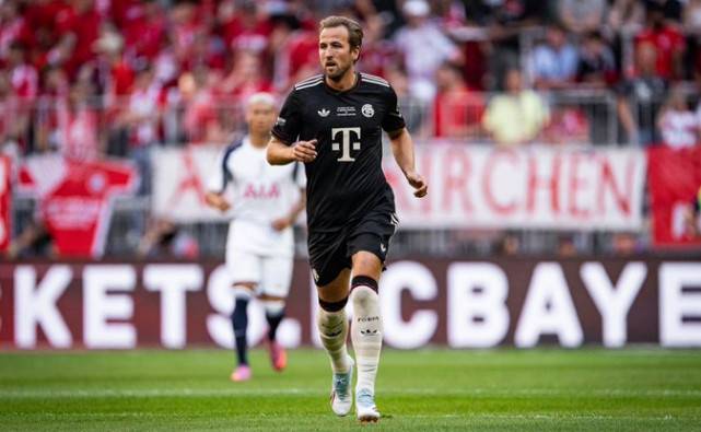 해리 케인이 8일(한국시간) 독일 뮌헨의 알리안츠 아레나에서 열린 바이에른 뮌헨 대 토트넘의 프리시즌 친선전에서 경기에 집중하고 있다. /사진=바이에른 뮌헨 공식 SNS 갈무리