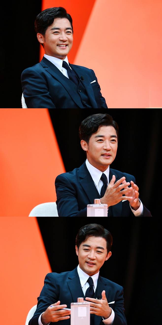 배우 안재욱이 ‘미운 우리 새끼’(미우새)에 출연해 화려한 입담을 과시했다. 그는 드라마 속 엄지원과의 키스신을 아내와 함께 본 일화, 빅뱅 태양과 아들 유치원 운동회에서 달리기 대결을 펼친 사연, 건강검진에서 1cm 줄어든 키 때문에 수간호사와 면담까지 한 이야기를 공개해 스튜디오를 웃음바다로 만들었다.