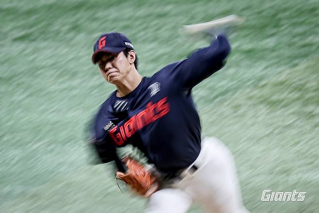 ▲ 홍민기는 올해 패스트볼 평균 구속이 5km 정도 오르는 등 뚜렷한 발전을 보여주고 있다ⓒ롯데자이언츠