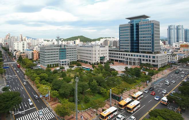 울산시청사 전경. 울산매일 포토뱅크