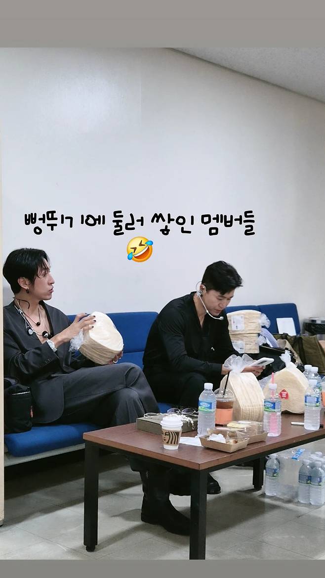 코요태 빽가-김종민. 신지 인스타그램