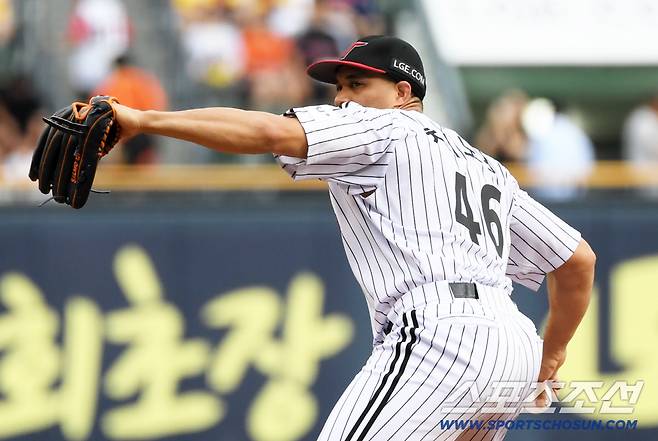 9일 잠실구장에서 열린 LG 트윈스와 한화 이글스의 경기. LG 치리노스가 역투하고 있다. 잠실=박재만 기자 pjm@sportschosun.com/2025.08.09/