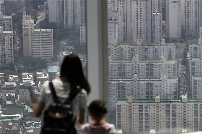 이재명 정부의 첫 부동산대책으로 6·27 대출규제정책이 나온 지 6주 만에 다시 서울 부동산이 오름세를 보이고 있다. ⓒ데일리안 홍금표 기자