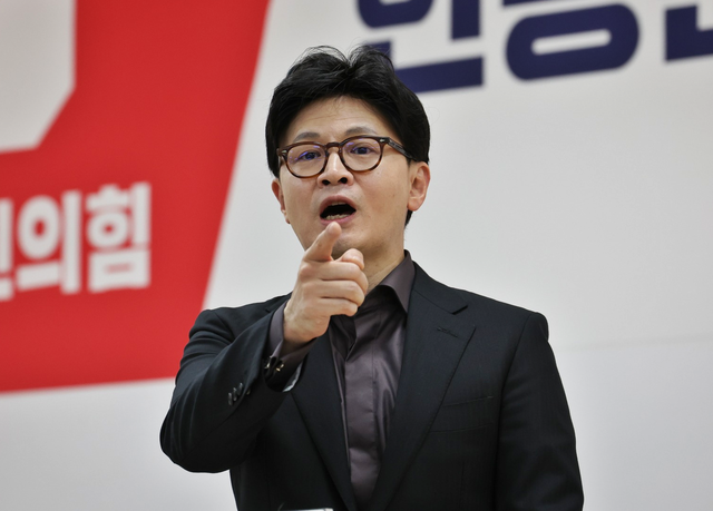 국민의힘 제21대 대선 경선 후보로 나섰을 당시의 한동훈 전 당대표.<‘한동훈 official’ 페이스북 페이지 사진 갈무리>