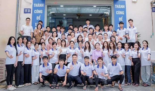 박상철 호남대학교 총장을 비롯해 손완이 국제교류처장, 권문화 전문위원 등 호남대 실무단이 9박11일 일정으로 베트남을 방문해 각급 교육기관과 교류 협력을 논의하고 업무협약을 체결했다.<호남대학교 제공>