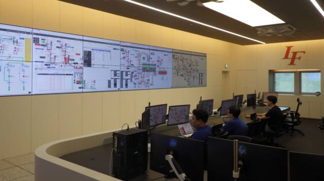 엘앤에프 중앙관제실 모습. 엘앤에프 제공