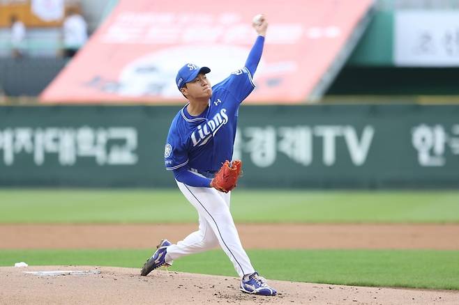 지난 6일 인천 SSG랜더스필드에서 열린 '2025 신한 SOL 뱅크 KBO리그' 삼성 라이온즈와 SSG 랜더스 경기에서 선발투수 이승현이 호투 중이다. <삼성 라이온즈 제공>