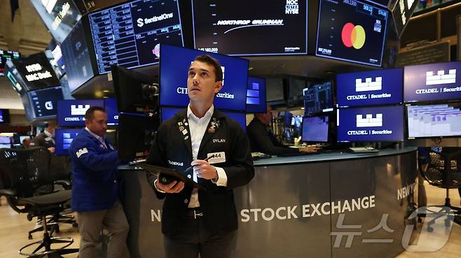 NYSE 트레이더들. ⓒ AFP=뉴스1