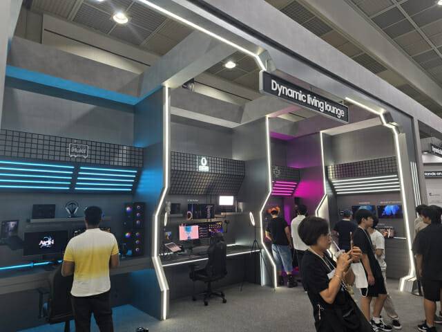 삼성디스플레이 게이밍 모니터가 전시된 '다이나믹 라운지'.(사진=전화평 기자)