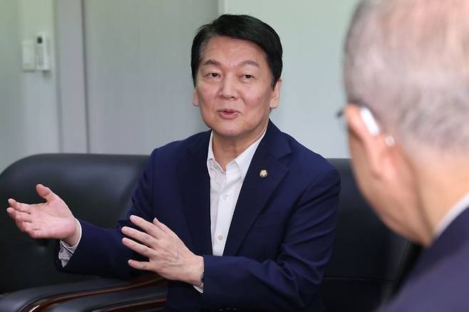 안철수 국민의힘 당대표 후보가 지난 7일 서울 종로구 반기문재단에서 반기문 전 유엔사무총장과 면담을 하고 있다. ⓒ뉴시스