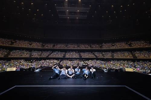 그룹 TWS(투어스)가 일본 데뷔와 동시에 진행한 첫 투어에서 약 5만 명의 관객을 동원하며 ‘가장 뜨거운 K-팝 기대주’로서 입지를 굳혔다.