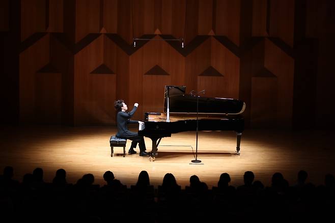 만 17세에 프랑스 롱티보 콩쿠르에서 우승한 피아니스트 김세현의 리사이틀 [예술의전당 제공]