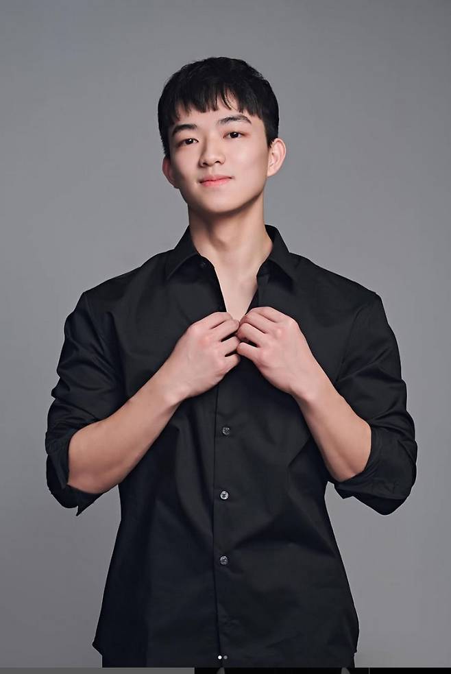 지난해 Mnet 댄스 서바이벌 프로그램 '스테이지 파이터'에서 3위를 차지한 무용수 김혜현(23)이 오는 20, 21일 국립극장에서 펼쳐지는 '라이즈 댄스 페스티벌(Rise Dance Festival)'에 참여한다. 김혜현 인스타그램 캡쳐