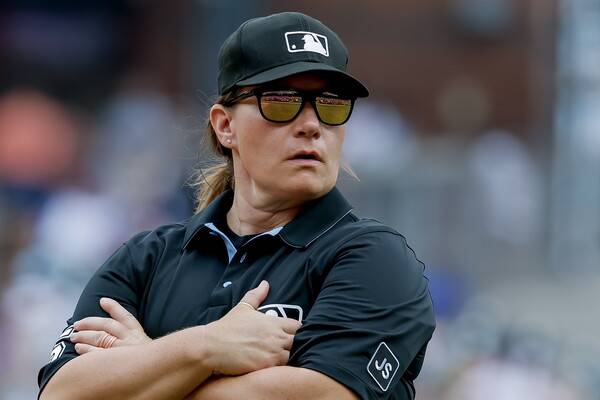 ▲ 메이저리그 첫 여성 심판으로 데뷔한 젠 파월. ⓒ연합뉴스/EPA