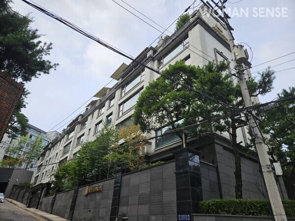 김희영 이사장이 2008년 4월 15억 5000만 원에 매입한 서래마을 아펠바움.&nbsp; 사진=유시혁 기자