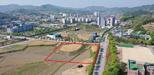 군청과 임실고교 사이에 들어설 공공임대주택(빨간 선) 예정 부지가 사업계획 승인으로 본격 추진된다 임실군 제공