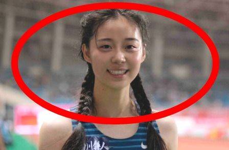 중국의 단거리 육상 유망주가 중국 명문대 중 하나인 베이징 대학에 입학해 화제다. [사진출처 = SCMP]