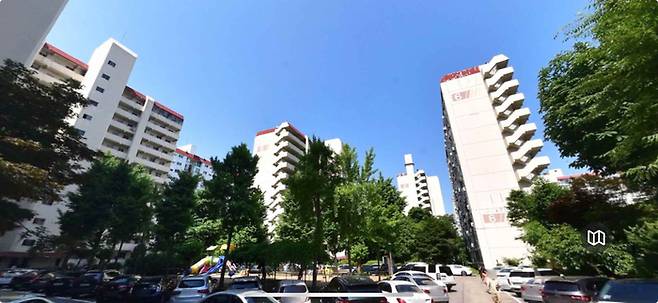 압구정 5구역 한양아파트 전경.