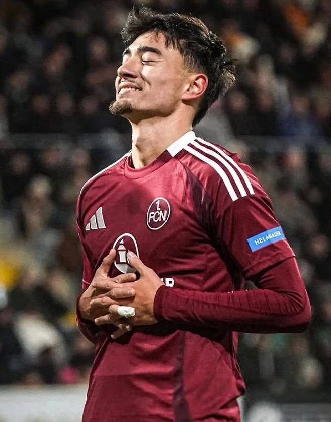 [서울=뉴시스] 귀화 가능성이 제기되고 있는 한국과 독일 혼혈의 옌스 카스트로프. (사진=옌스 카스트로프 SNS 캡처) 2025.03.17. photo@newsis.com *재판매 및 DB 금지