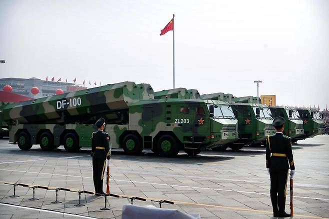 2019년 건국 70주년 열병식 때 공개됐던 DF-100 장착 차량 [홍콩 SCMP 캡처. 재판매 및 DB 금지]