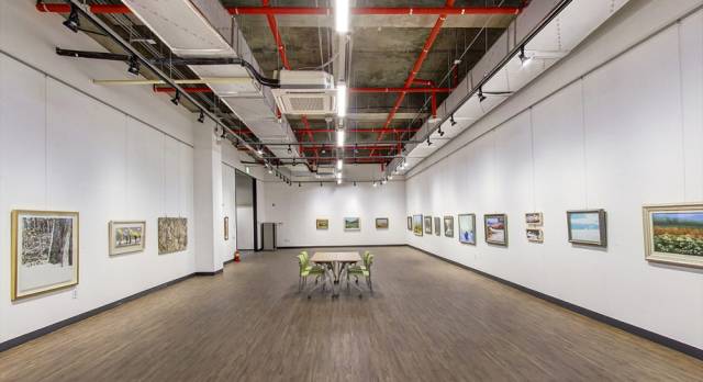 영주 148아트스케어에서 진행된 미술 작품 전시회 모습. 영주시 제공