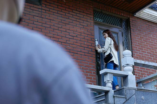 스토킹을 당했거나 접근금지 명령을 획득한 경험이 있는 여성은 심장마비와 뇌졸중 발병 위험이 높아질 수 있다는 연구 결과가 나왔다. [사진=게티이미지뱅크]