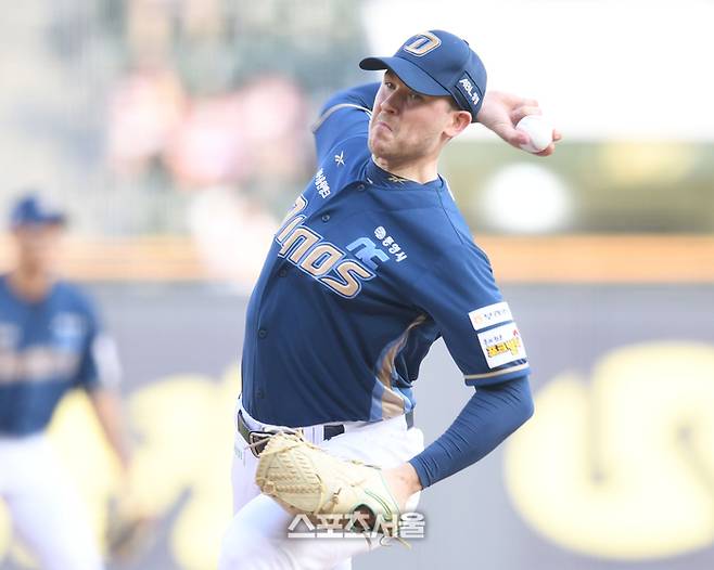 NC 선발투수 라일리가 17일 서울 잠실구장에서 열린 2025 KBO리그 LG와 경기에서 역투하고 있다. 잠실 | 최승섭기자 thunder@sportsseoul.com