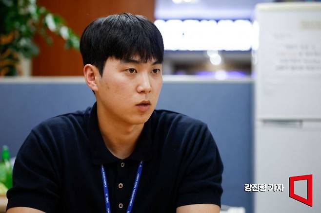 오대규 서울경찰청 교통관리과 시설운영계 순경이 12일 서울 종로구 서울경찰청에서 인터뷰 하고 있다. 강진형 기자