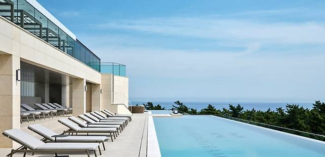 신라모노그램 강릉의 인피니티 풀. /호텔신라 제공