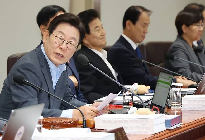 이재명 대통령이 12일 서울 용산 대통령실에서 열린 국무회의에서 발언하고 있다.ⓒ 대통령실