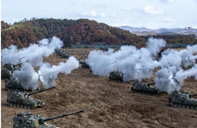 지상작전사령부가 북한 장사정포를 무력화하는 대화력전 훈련을 하고 있다. 육군 지상작전사령부 제공