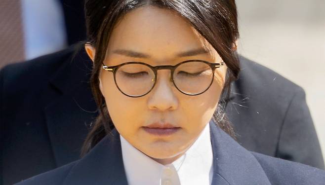 윤석열 전 대통령 부인 김건희 여사가 12일 구속 전 피의자 심문(영장실질심사)을 마친 뒤 서울 서초구 서울중앙지법 청사를 나서고 있다. / 사진=연합뉴스