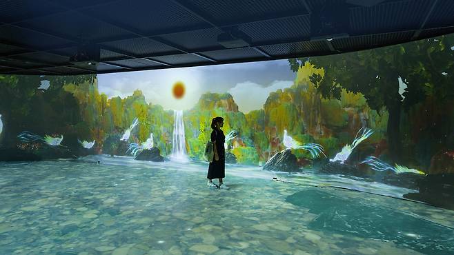 View of the “Magnificent Murals Awaken Once More” digital installation (Korea Heritage Service)