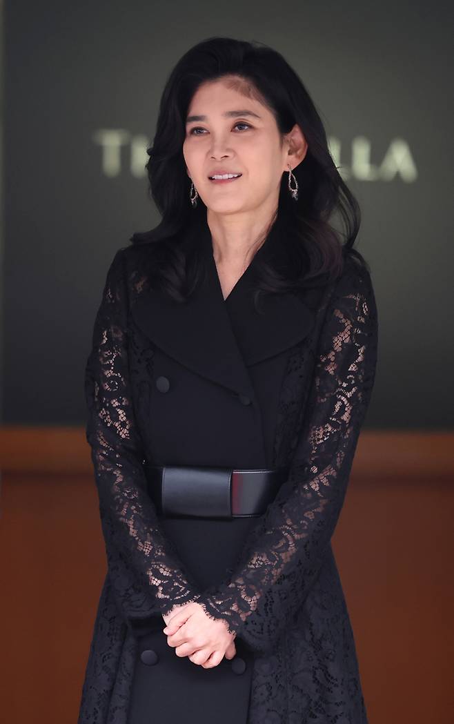 이부진 호텔신라 사장이 지난 3월 20일 서울 중구 호텔신라 장충사옥에서 열린 정기 주주총회에 참석한 뒤 주총장을 나서고 있다. 연합뉴스