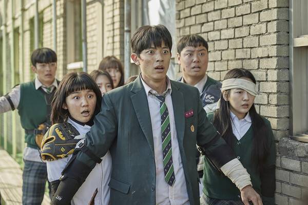 '지금 우리 학교는' 이은샘(앞줄 왼쪽)/ 사진제공=넷플릭스&nbsp;