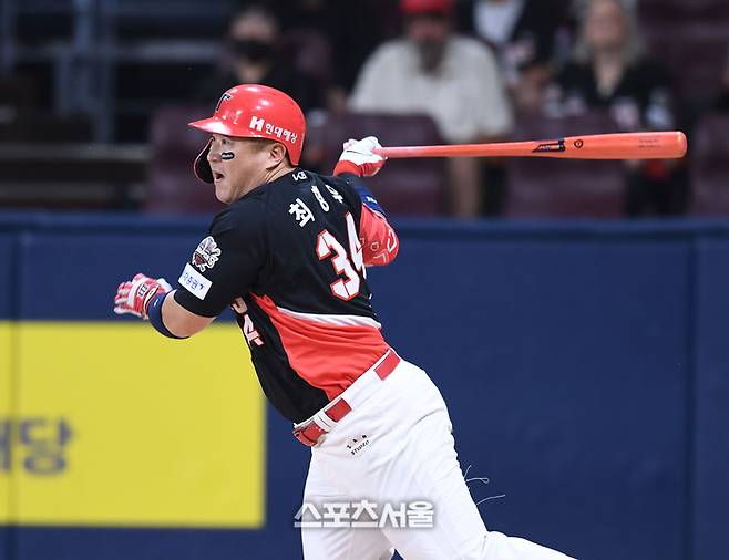 KIA 최형우가 척스카이돔에서 열린 2025 KBO리그 키움과 경기 4회초 중전안타를 치고 있다. 고척 | 최승섭기자 thunder@sportsseoul.com