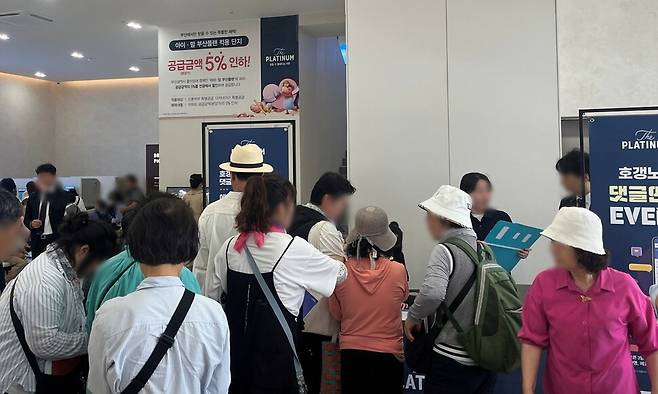 최근 문을 연 부산 남구 ‘쌍용 더 플래티넘 서면’ 견본주택. 쌍용건설 제공