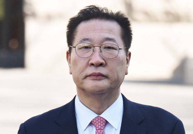 박성재 전 법무부 장관이 올해 2월 24일 서울 종로구 헌법재판소에서 열린 탄핵심판 1차 변론 기일에 참석하고 있다. 최주연 기자