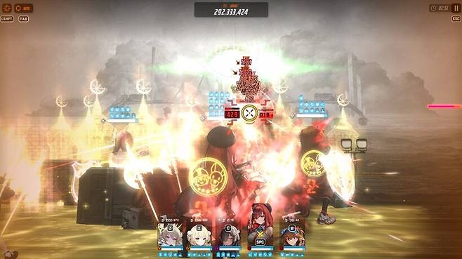 ▲ 사실상 니케 1황 딜러, 라피: 레드후드