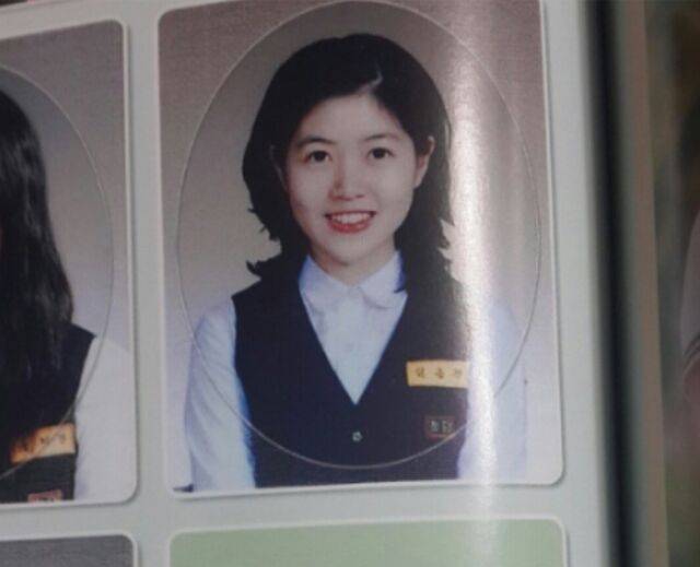 심은경 중학교 졸업 사진./X(구 트위터)