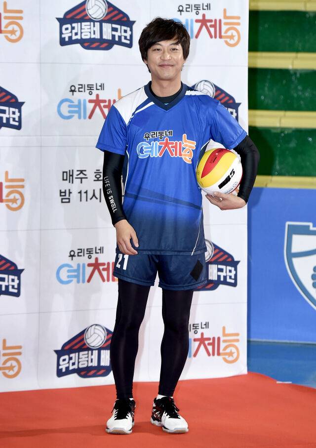 배우 오만석이 6일 오후 서울 강서구 공항동 KBS 스포츠월드에서 진행된 KBS 예능 '우리동네 예체능' 현장공개에 참석해 포즈를 취하고 있다./마이데일리