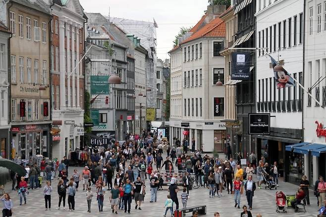 매년 발표하는 유엔 세계행복보고서에 따르면 상위권은 북유럽 국가들이었다. 재미있는 부분은 이들 국가의 도시는 보행자 중심의 걷기 좋은 도시들로 조성돼 있다는 점이다. 픽사베이 제공