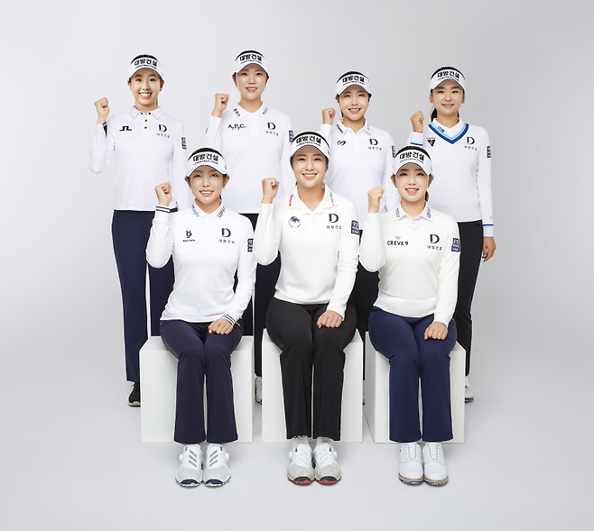 대방건설 골프단. 뒷줄 왼쪽부터 시계방향으로 노예림, 김민선7, 성유진, 주가인, 임진영, 이정은6, 현세린 ⓒ대방건설