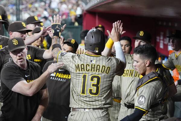 ▲ 샌디에이고 파드레스와 LA다저스가 치열한 선두 싸움을 벌이고 있다. 페르난도 타티스 주니어, 오타니 쇼헤이 등 타자들의 정밀한 타격이 승부를 가를 전망이다. ⓒ연합뉴스/REUTERS/AP