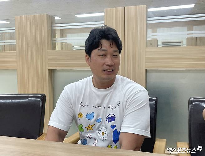 삼성 라이온즈 오승환이 13일 대구 삼성라이온즈파크에서 취재진과 만나 인터뷰하고 있다. 대구, 최원영 기자