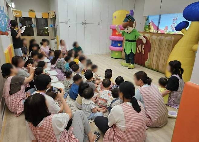 &nbsp;인천 동구 영유아 대상 '아동권리 인형극' 실시. 사진=인천 동구