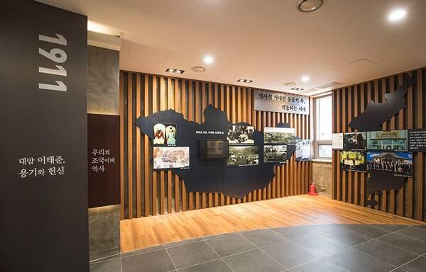 이태준 선생 여정을 따라가며 이해를 돕는 전시실.