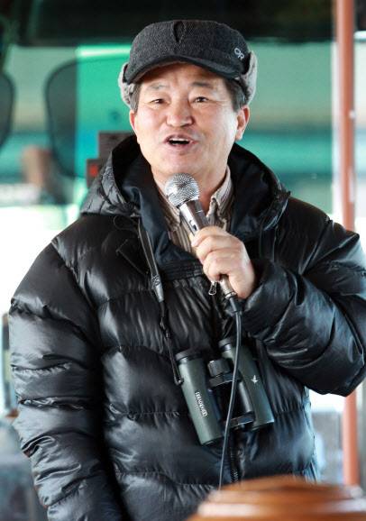 ‘새 박사’로 이름을 널리 알린 윤무부 경희대 생물학과 명예교수가 15일 별세했다.(사진=연합뉴스)